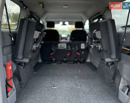 Сірий Ніссан e-NV200, об'ємом двигуна 0 л та пробігом 128 тис. км за 16777 $, фото 17 на Automoto.ua