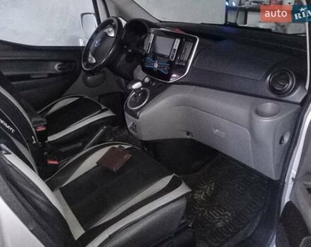 Серый Ниссан e-NV200, объемом двигателя 0 л и пробегом 90 тыс. км за 16200 $, фото 12 на Automoto.ua