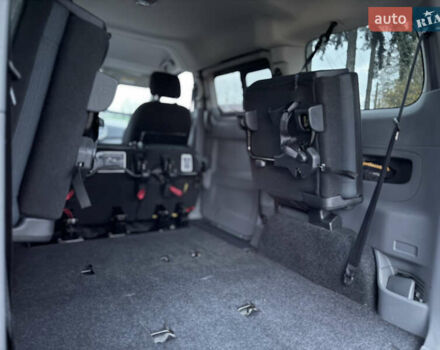 Сірий Ніссан e-NV200, об'ємом двигуна 0 л та пробігом 128 тис. км за 16777 $, фото 20 на Automoto.ua