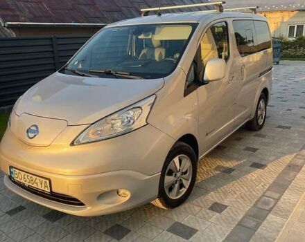 Серый Ниссан e-NV200, объемом двигателя 0 л и пробегом 90 тыс. км за 16200 $, фото 4 на Automoto.ua