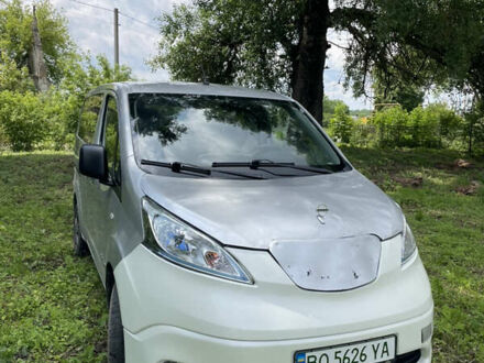 Ниссан e-NV200 2015 в Тернополе на Automoto.ua Серый Ниссан e-NV200, объемом двигателя 0 л и пробегом 118 тыс. км за 7500 $, фото 1 на Automoto.ua