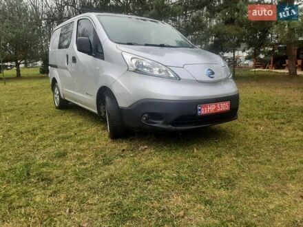 Серый Ниссан e-NV200, объемом двигателя 0 л и пробегом 61 тыс. км за 8900 $, фото 1 на Automoto.ua