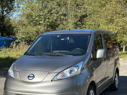 Серый Ниссан e-NV200, объемом двигателя 0 л и пробегом 190 тыс. км за 14900 $, фото 1 на Automoto.ua