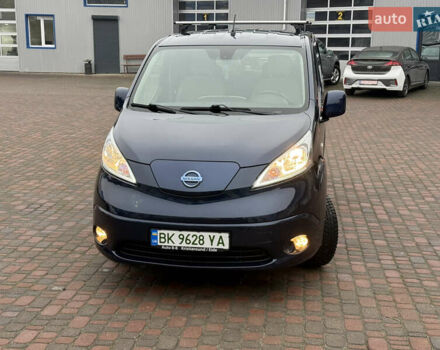 Синий Ниссан e-NV200, объемом двигателя 0 л и пробегом 115 тыс. км за 11000 $, фото 38 на Automoto.ua