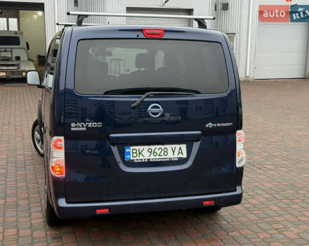 Синий Ниссан e-NV200, объемом двигателя 0 л и пробегом 115 тыс. км за 11000 $, фото 36 на Automoto.ua