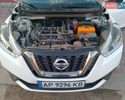 Белый Ниссан Kicks, объемом двигателя 1.6 л и пробегом 76 тыс. км за 14500 $, фото 3 на Automoto.ua