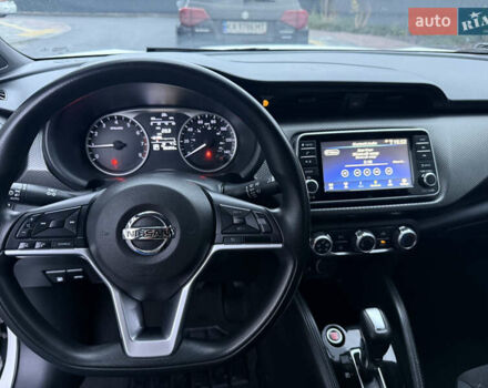 Белый Ниссан Kicks, объемом двигателя 1.6 л и пробегом 90 тыс. км за 13700 $, фото 4 на Automoto.ua