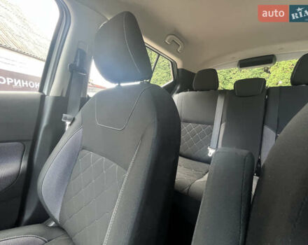 Белый Ниссан Kicks, объемом двигателя 1.6 л и пробегом 32 тыс. км за 14900 $, фото 19 на Automoto.ua