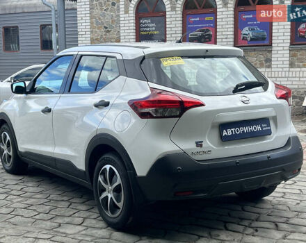 Белый Ниссан Kicks, объемом двигателя 1.6 л и пробегом 32 тыс. км за 14900 $, фото 5 на Automoto.ua