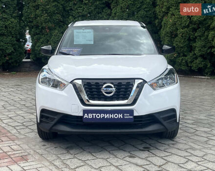 Белый Ниссан Kicks, объемом двигателя 1.6 л и пробегом 32 тыс. км за 14900 $, фото 9 на Automoto.ua