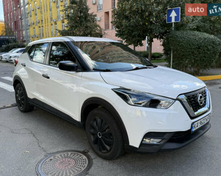 Белый Ниссан Kicks, объемом двигателя 1.6 л и пробегом 112 тыс. км за 12999 $, фото 4 на Automoto.ua