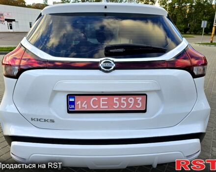 Белый Ниссан Kicks, объемом двигателя 1.6 л и пробегом 77 тыс. км за 15999 $, фото 13 на Automoto.ua