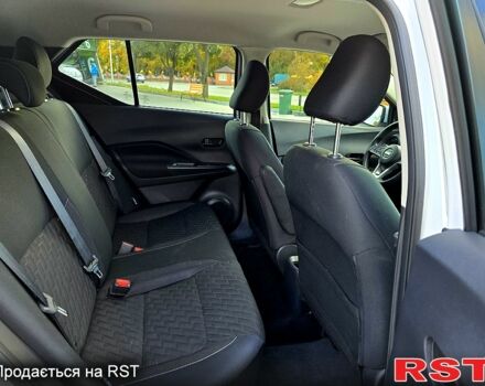 Белый Ниссан Kicks, объемом двигателя 1.6 л и пробегом 77 тыс. км за 15999 $, фото 11 на Automoto.ua