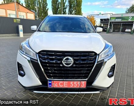 Белый Ниссан Kicks, объемом двигателя 1.6 л и пробегом 77 тыс. км за 15999 $, фото 1 на Automoto.ua