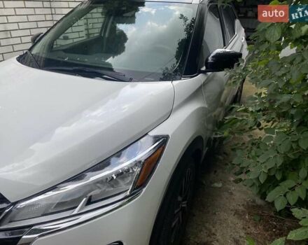 Белый Ниссан Kicks, объемом двигателя 1.6 л и пробегом 46 тыс. км за 16500 $, фото 2 на Automoto.ua