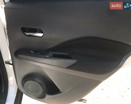 Білий Ніссан Kicks, об'ємом двигуна 1.6 л та пробігом 88 тис. км за 16500 $, фото 17 на Automoto.ua