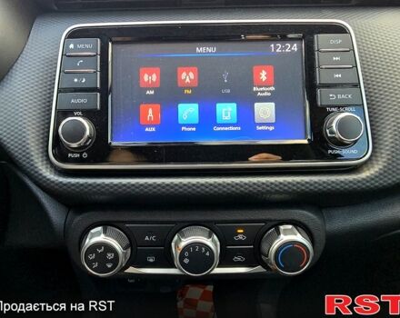 Белый Ниссан Kicks, объемом двигателя 1.6 л и пробегом 77 тыс. км за 15999 $, фото 6 на Automoto.ua