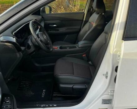 Белый Ниссан Kicks, объемом двигателя 2 л и пробегом 4 тыс. км за 25500 $, фото 4 на Automoto.ua