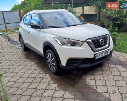 Білий Ніссан Kicks, об'ємом двигуна 1.6 л та пробігом 150 тис. км за 10500 $, фото 1 на Automoto.ua