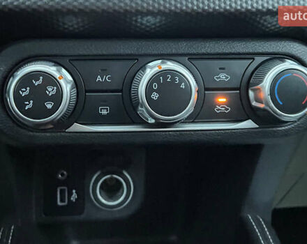 Черный Ниссан Kicks, объемом двигателя 1.6 л и пробегом 96 тыс. км за 13850 $, фото 12 на Automoto.ua