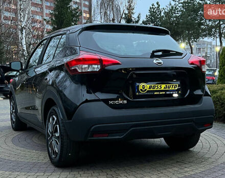 Черный Ниссан Kicks, объемом двигателя 1.6 л и пробегом 96 тыс. км за 13850 $, фото 4 на Automoto.ua