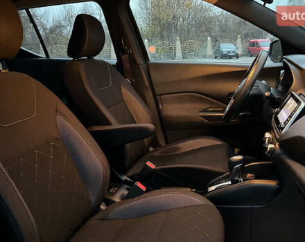 Черный Ниссан Kicks, объемом двигателя 1.6 л и пробегом 96 тыс. км за 13850 $, фото 14 на Automoto.ua