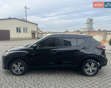 Черный Ниссан Kicks, объемом двигателя 1.6 л и пробегом 28 тыс. км за 14700 $, фото 3 на Automoto.ua