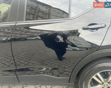 Черный Ниссан Kicks, объемом двигателя 1.6 л и пробегом 28 тыс. км за 14700 $, фото 15 на Automoto.ua