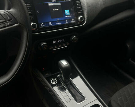 Черный Ниссан Kicks, объемом двигателя 1.6 л и пробегом 156 тыс. км за 15300 $, фото 8 на Automoto.ua