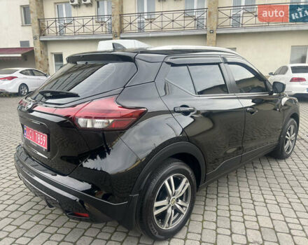 Черный Ниссан Kicks, объемом двигателя 1.6 л и пробегом 28 тыс. км за 14700 $, фото 6 на Automoto.ua