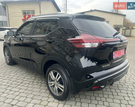 Черный Ниссан Kicks, объемом двигателя 1.6 л и пробегом 28 тыс. км за 14700 $, фото 4 на Automoto.ua