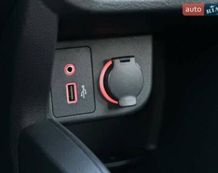 Черный Ниссан Kicks, объемом двигателя 1.6 л и пробегом 24 тыс. км за 15990 $, фото 24 на Automoto.ua