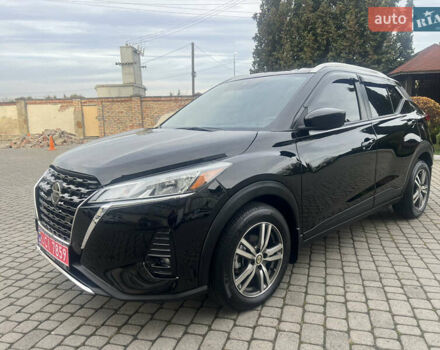 Черный Ниссан Kicks, объемом двигателя 1.6 л и пробегом 28 тыс. км за 14700 $, фото 2 на Automoto.ua