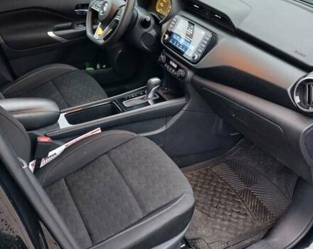 Чорний Ніссан Kicks, об'ємом двигуна 1.6 л та пробігом 95 тис. км за 17111 $, фото 7 на Automoto.ua