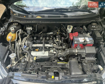 Черный Ниссан Kicks, объемом двигателя 1.6 л и пробегом 156 тыс. км за 15300 $, фото 18 на Automoto.ua