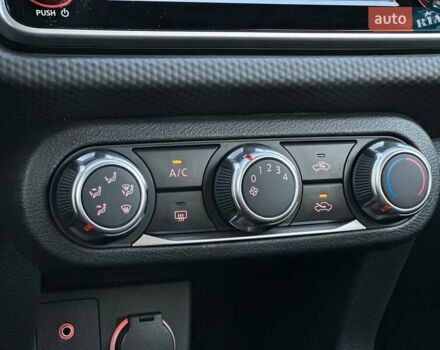 Черный Ниссан Kicks, объемом двигателя 1.6 л и пробегом 24 тыс. км за 15990 $, фото 23 на Automoto.ua