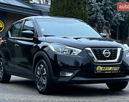 Черный Ниссан Kicks, объемом двигателя 1.6 л и пробегом 96 тыс. км за 13850 $, фото 1 на Automoto.ua