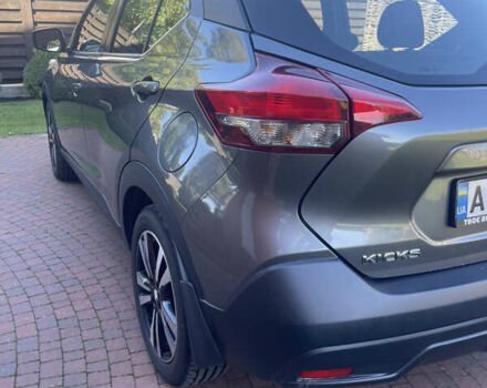 Серый Ниссан Kicks, объемом двигателя 1.6 л и пробегом 74 тыс. км за 15500 $, фото 3 на Automoto.ua