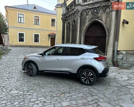 Серый Ниссан Kicks, объемом двигателя 1.6 л и пробегом 45 тыс. км за 16000 $, фото 6 на Automoto.ua