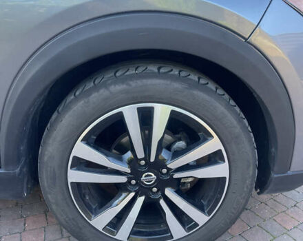 Серый Ниссан Kicks, объемом двигателя 1.6 л и пробегом 74 тыс. км за 15500 $, фото 6 на Automoto.ua