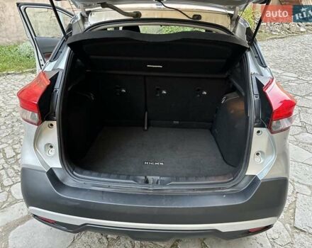 Серый Ниссан Kicks, объемом двигателя 1.6 л и пробегом 45 тыс. км за 16000 $, фото 16 на Automoto.ua