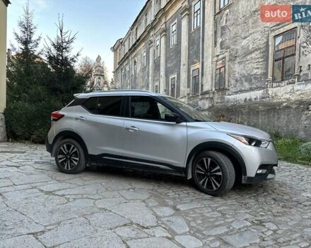 Серый Ниссан Kicks, объемом двигателя 1.6 л и пробегом 45 тыс. км за 16000 $, фото 7 на Automoto.ua