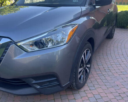 Серый Ниссан Kicks, объемом двигателя 1.6 л и пробегом 74 тыс. км за 15500 $, фото 4 на Automoto.ua