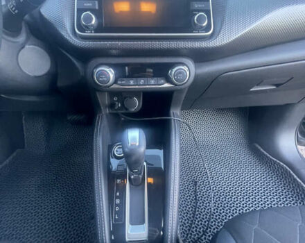 Серый Ниссан Kicks, объемом двигателя 1.6 л и пробегом 74 тыс. км за 15500 $, фото 12 на Automoto.ua