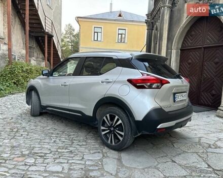 Серый Ниссан Kicks, объемом двигателя 1.6 л и пробегом 45 тыс. км за 16000 $, фото 5 на Automoto.ua