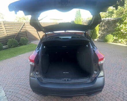 Серый Ниссан Kicks, объемом двигателя 1.6 л и пробегом 74 тыс. км за 15500 $, фото 16 на Automoto.ua