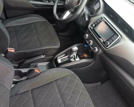 Серый Ниссан Kicks, объемом двигателя 1.6 л и пробегом 43 тыс. км за 14000 $, фото 8 на Automoto.ua