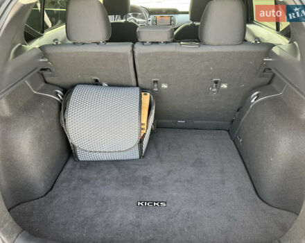 Серый Ниссан Kicks, объемом двигателя 1.6 л и пробегом 72 тыс. км за 14300 $, фото 14 на Automoto.ua