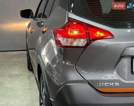 Серый Ниссан Kicks, объемом двигателя 1.6 л и пробегом 138 тыс. км за 13899 $, фото 5 на Automoto.ua