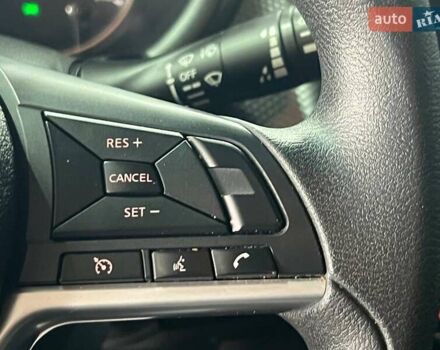 Серый Ниссан Kicks, объемом двигателя 1.6 л и пробегом 138 тыс. км за 13899 $, фото 16 на Automoto.ua